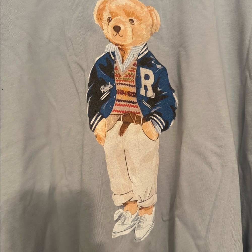 Cute never worn bear t shirt